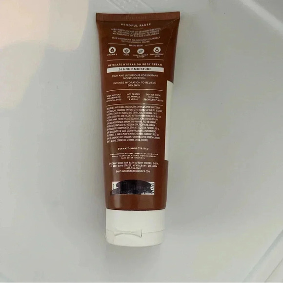 Bath & Bodyworks Mindful Pause Vervier and Vanilla Ultimate Hydration Body Cream - Picture 2 of 2